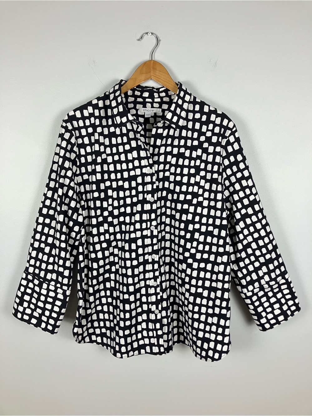 Chico’s Size 3 US 16 Geometric Print Button Front Shirt Cotton Stretch
